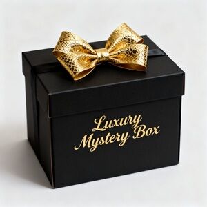✨ Curated Fashion Mystery Box – 25 Pieces